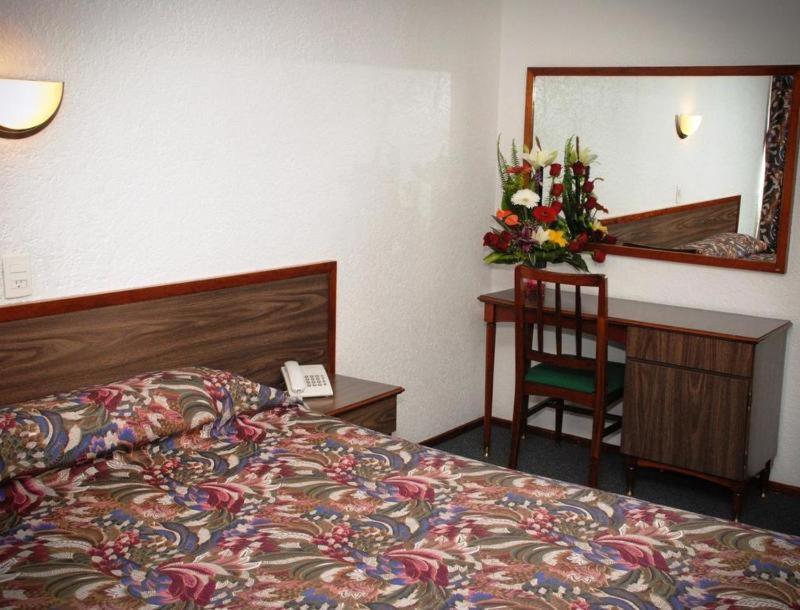 Mallorca Hotel Mexico City Room photo